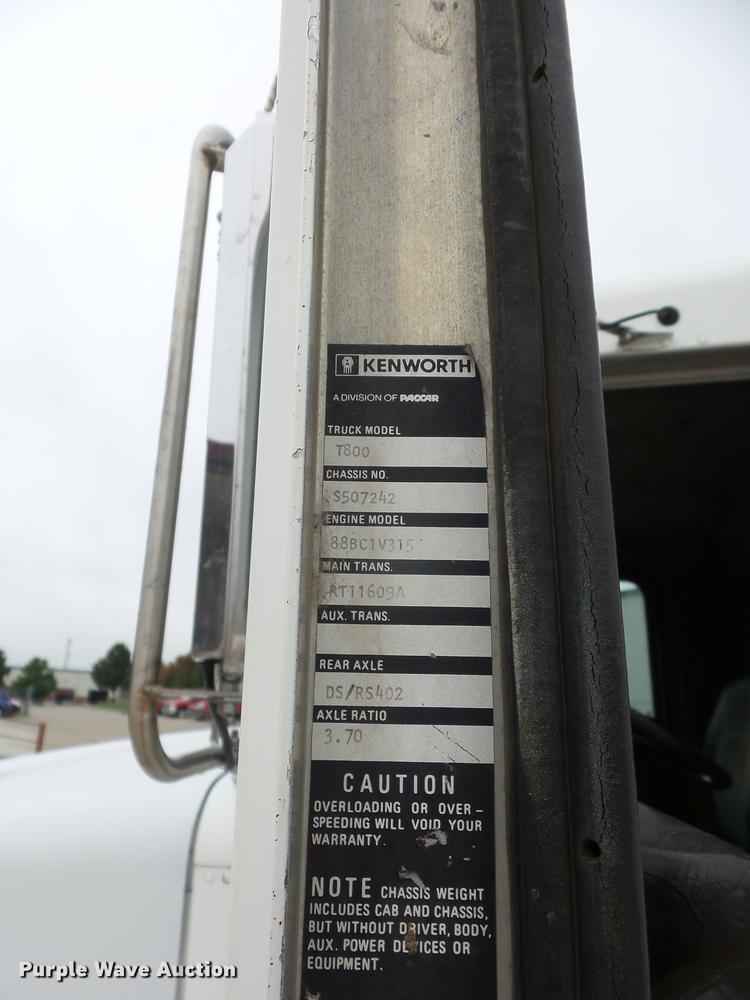 image for item DA0800 1988 Kenworth T800 box truck