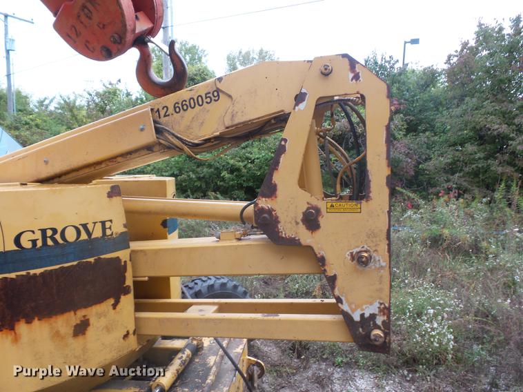 image for item DA0803 Grove AMZ40BXT boom lift