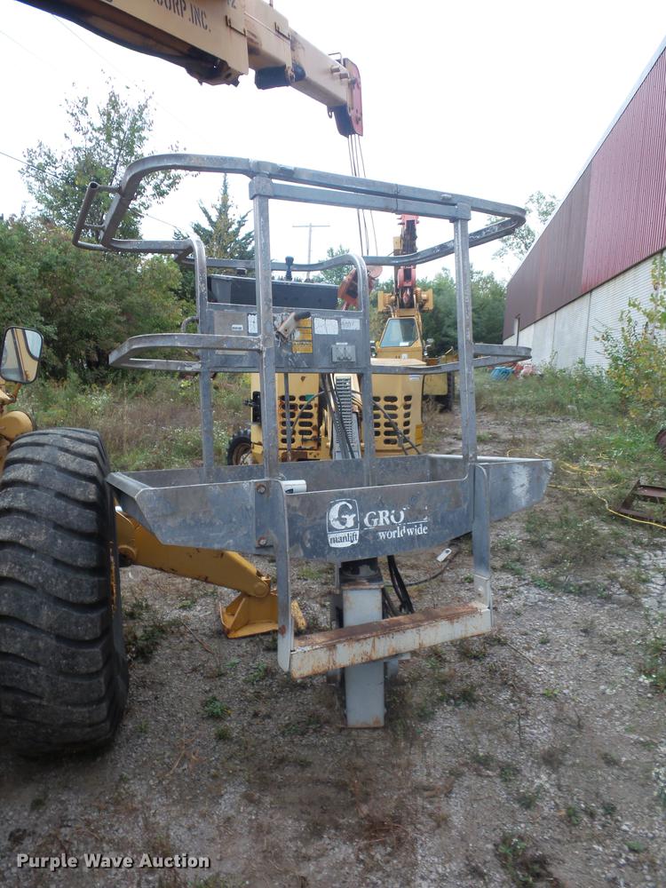 image for item DA0803 Grove AMZ40BXT boom lift