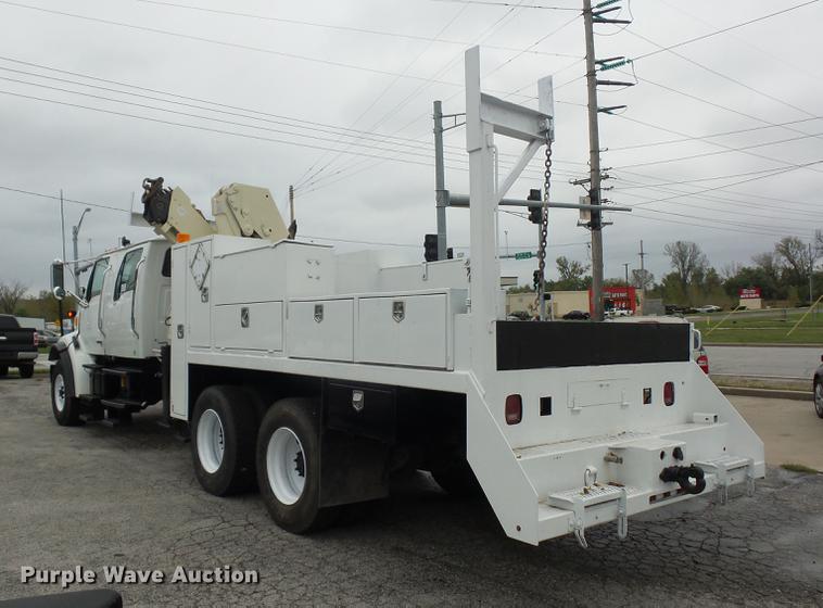 image for item DA0834 2004 Sterling L7500 crane truck