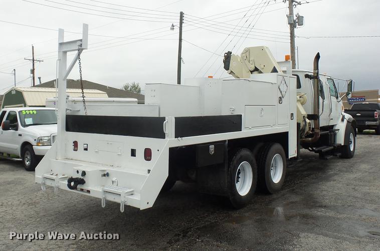 image for item DA0834 2004 Sterling L7500 crane truck