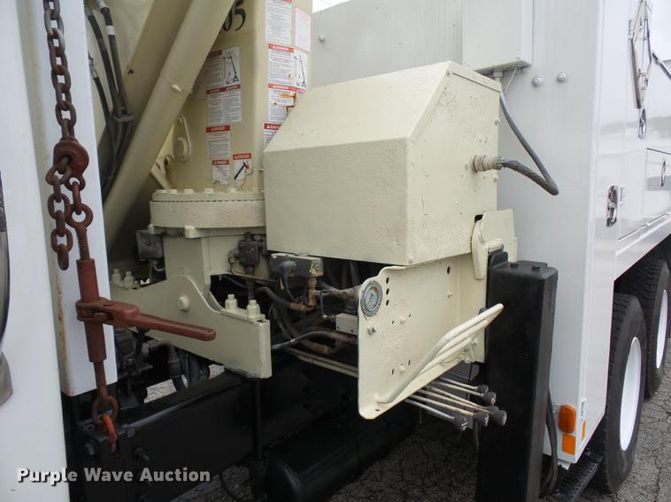 image for item DA0834 2004 Sterling L7500 crane truck