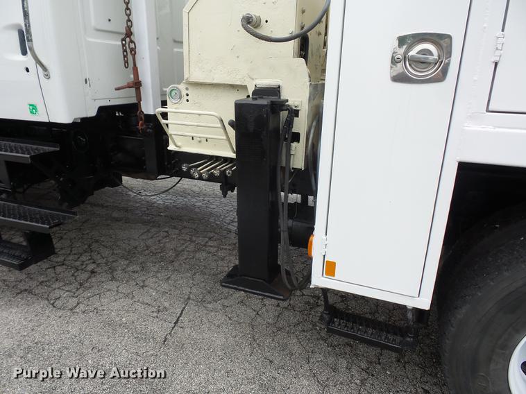 image for item DA0834 2004 Sterling L7500 crane truck