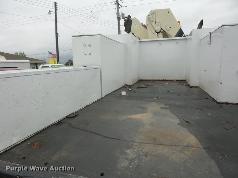 image for item DA0834 2004 Sterling L7500 crane truck