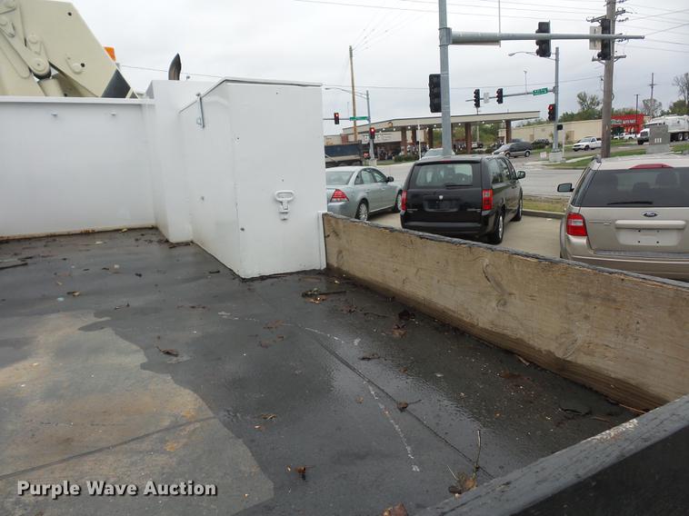 image for item DA0834 2004 Sterling L7500 crane truck