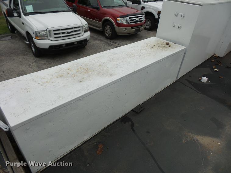 image for item DA0834 2004 Sterling L7500 crane truck