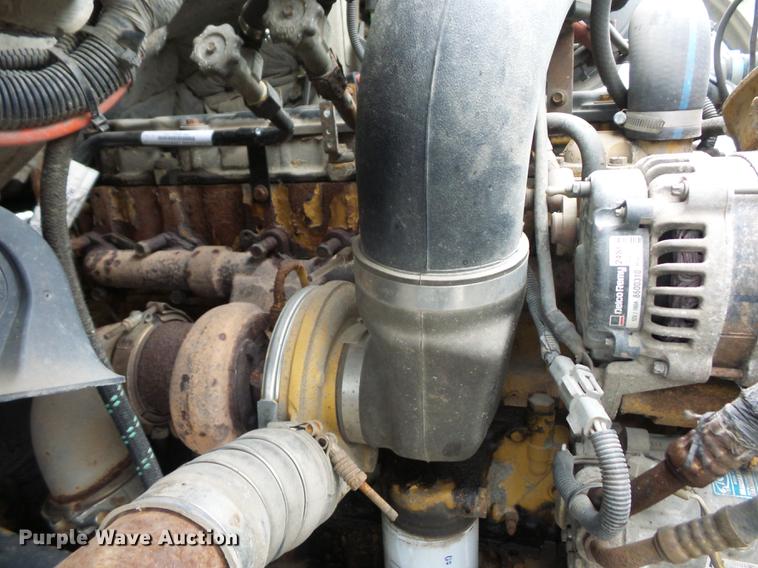 image for item DA0834 2004 Sterling L7500 crane truck