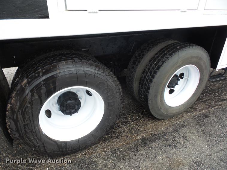 image for item DA0834 2004 Sterling L7500 crane truck