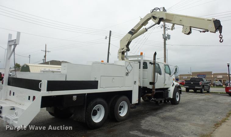 image for item DA0834 2004 Sterling L7500 crane truck