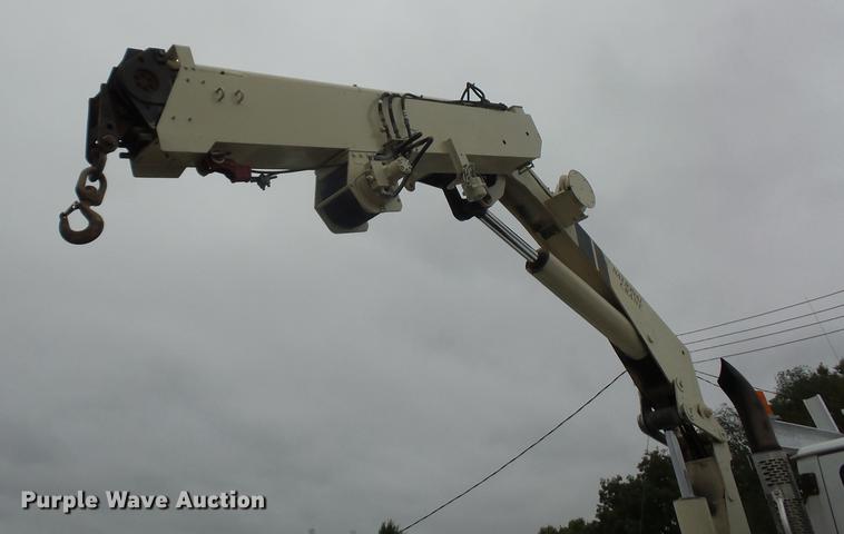image for item DA0834 2004 Sterling L7500 crane truck
