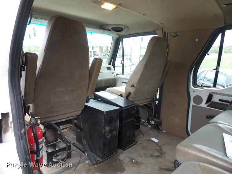 image for item DA0834 2004 Sterling L7500 crane truck