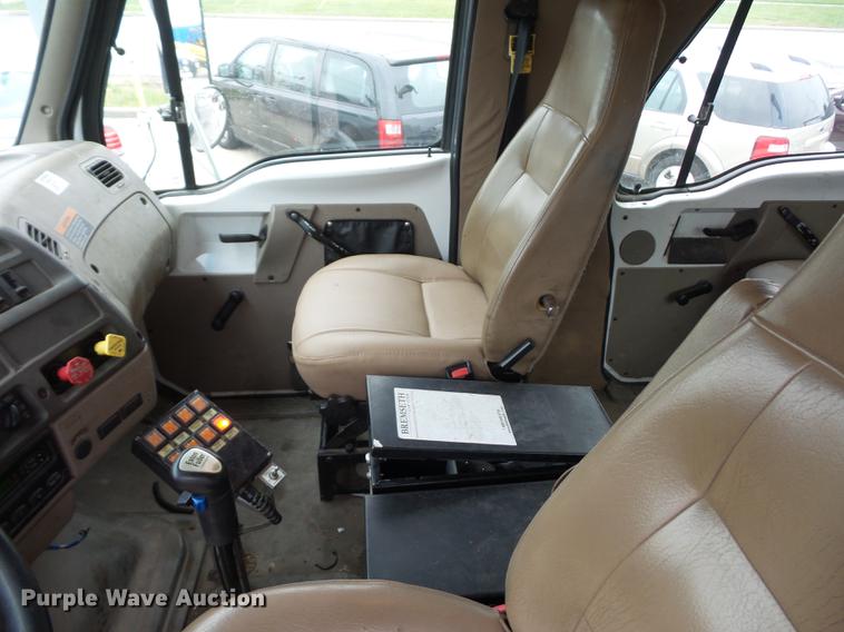 image for item DA0834 2004 Sterling L7500 crane truck