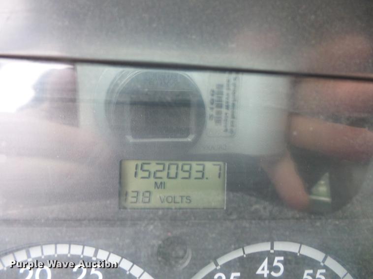 image for item DA0834 2004 Sterling L7500 crane truck