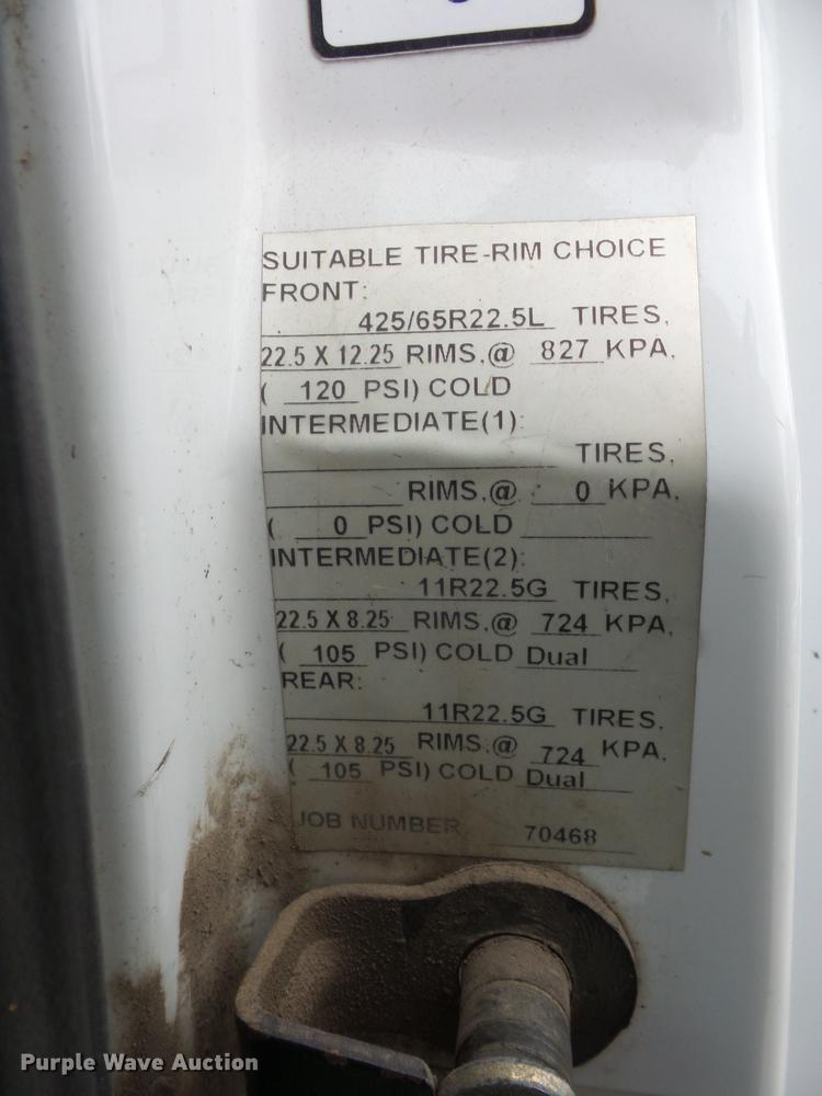 image for item DA0834 2004 Sterling L7500 crane truck