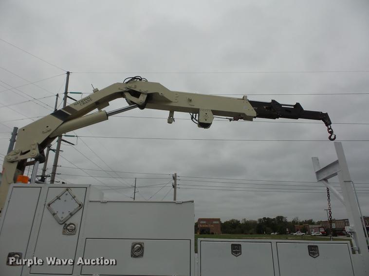 image for item DA0834 2004 Sterling L7500 crane truck