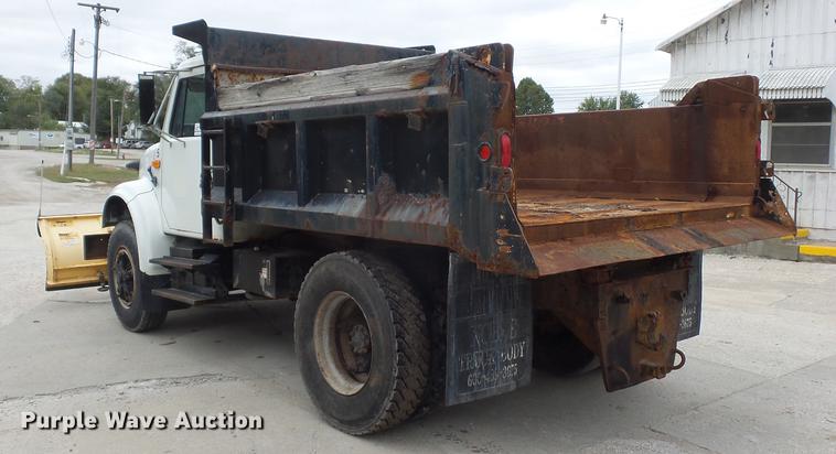 image for item DA0861 1992 International 4700 dump truck