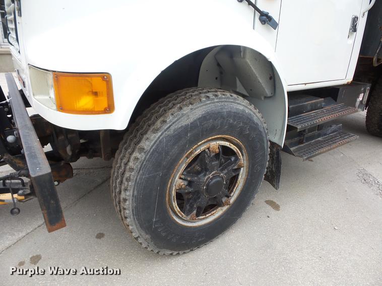 image for item DA0861 1992 International 4700 dump truck