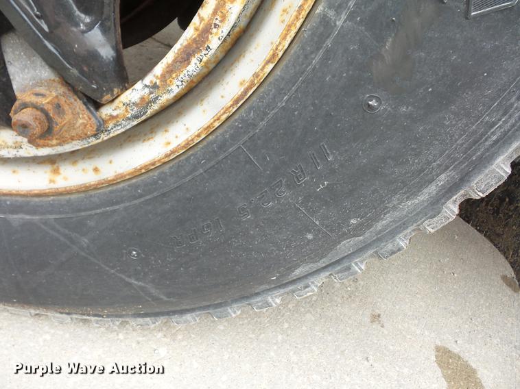 image for item DA0861 1992 International 4700 dump truck