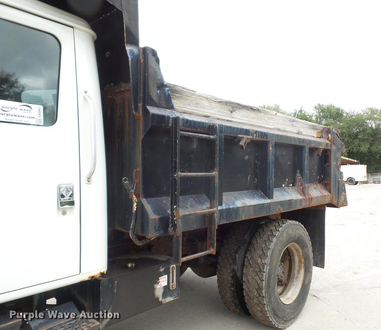 image for item DA0861 1992 International 4700 dump truck