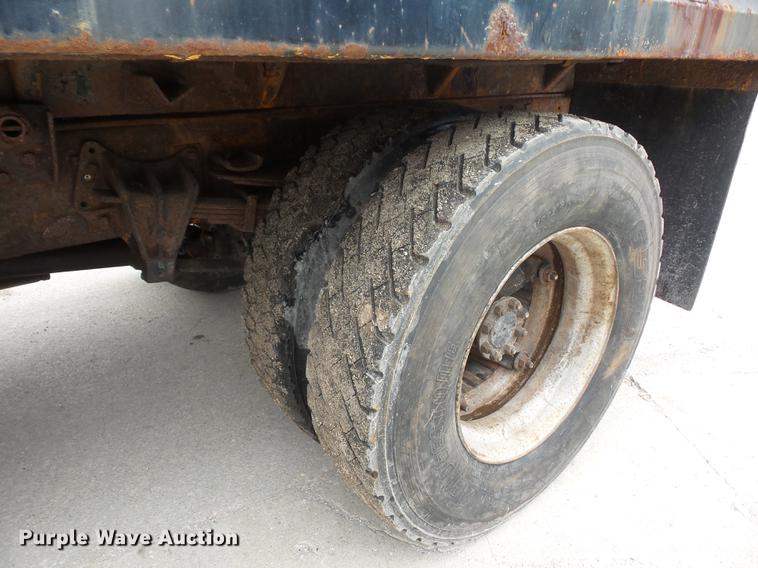 image for item DA0861 1992 International 4700 dump truck