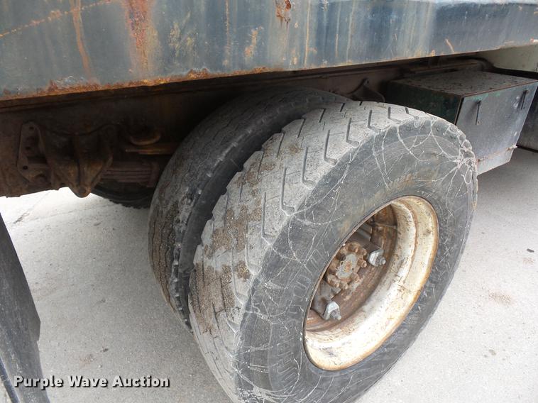 image for item DA0861 1992 International 4700 dump truck