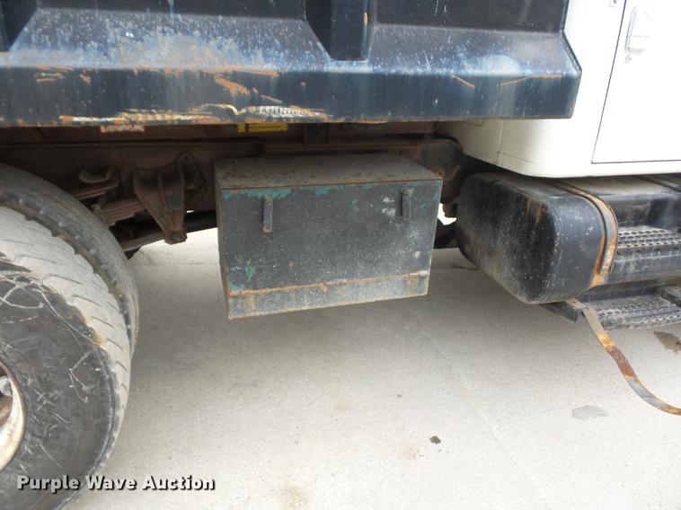 image for item DA0861 1992 International 4700 dump truck