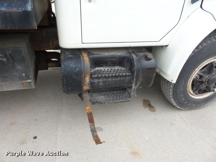 image for item DA0861 1992 International 4700 dump truck