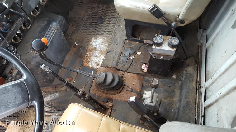 image for item DA0861 1992 International 4700 dump truck