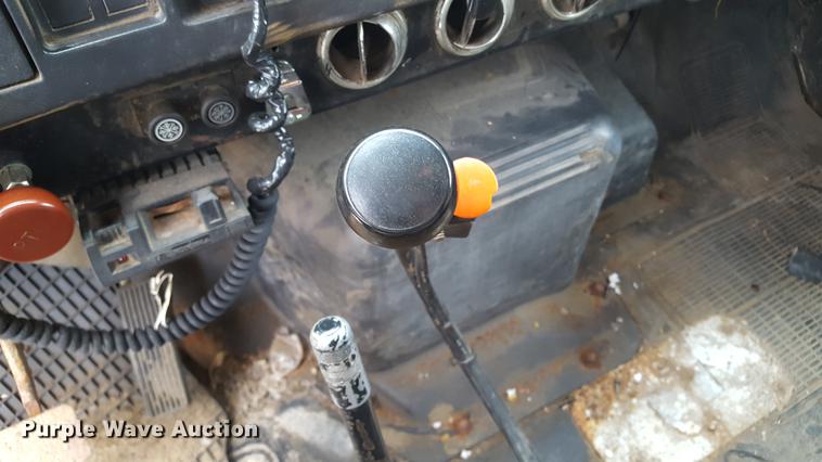 image for item DA0861 1992 International 4700 dump truck