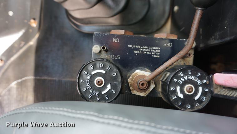 image for item DA1263 2000 International F4900 dump truck