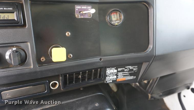 image for item DA1263 2000 International F4900 dump truck