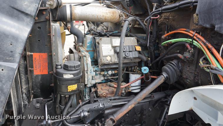 image for item DA1263 2000 International F4900 dump truck