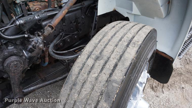 image for item DA1263 2000 International F4900 dump truck