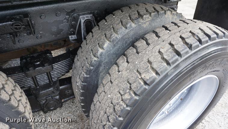 image for item DA1263 2000 International F4900 dump truck