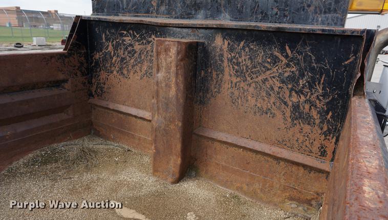 image for item DA1263 2000 International F4900 dump truck