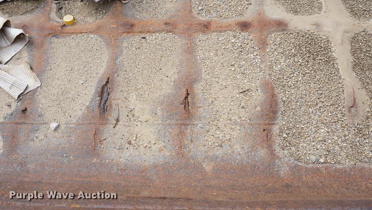 image for item DA1263 2000 International F4900 dump truck