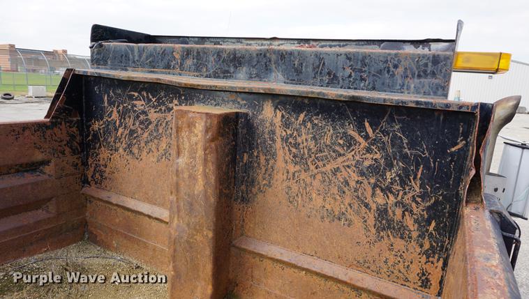 image for item DA1263 2000 International F4900 dump truck