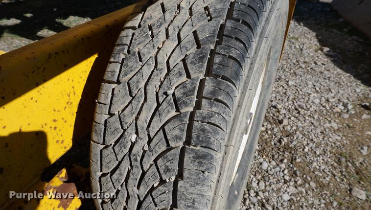 image for item DA1266 2006 Sweetwater line tamer trailer