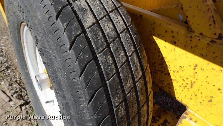 image for item DA1266 2006 Sweetwater line tamer trailer