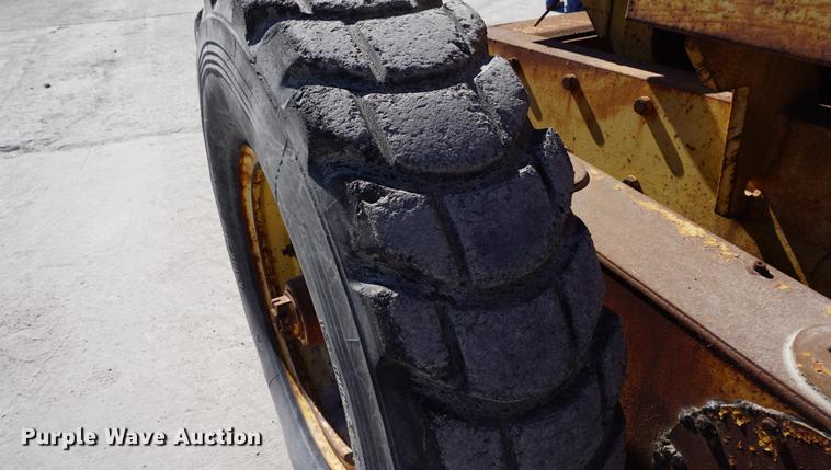 image for item DA1282 Adams 550 rigid frame motor grader