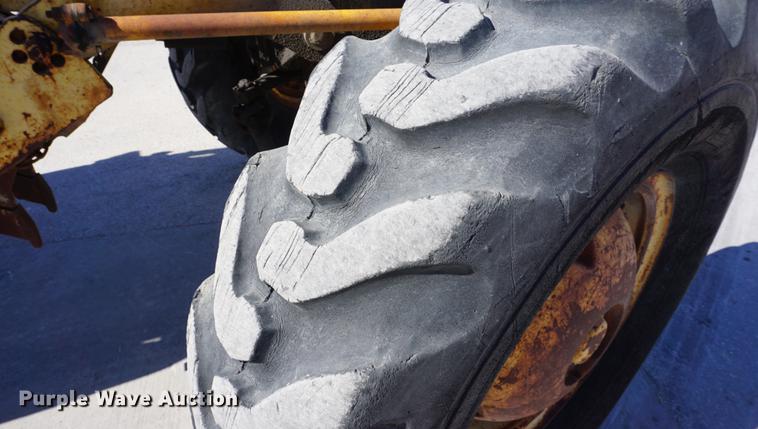 image for item DA1282 Adams 550 rigid frame motor grader