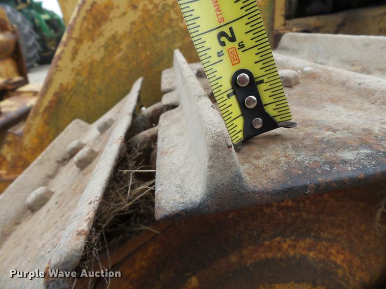 image for item DA2419 1976 John Deere 350CE dozer