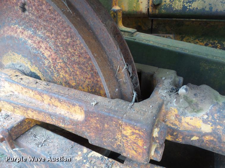 image for item DA2419 1976 John Deere 350CE dozer