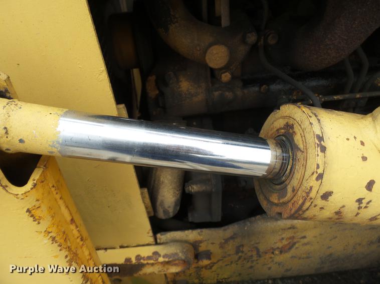 image for item DA2419 1976 John Deere 350CE dozer