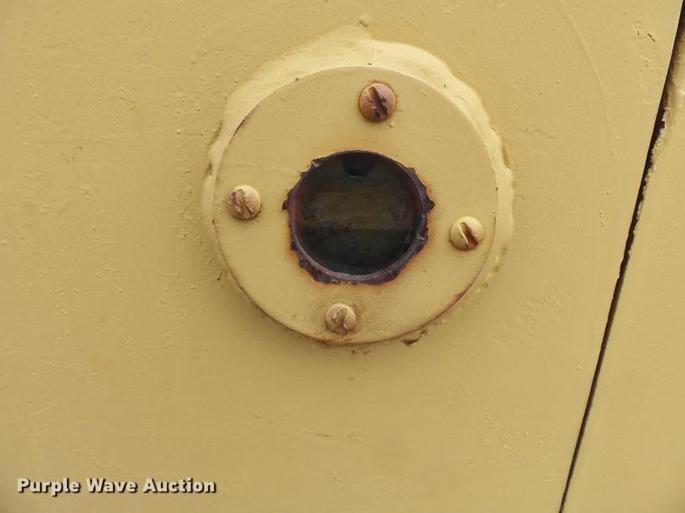 image for item DA2419 1976 John Deere 350CE dozer