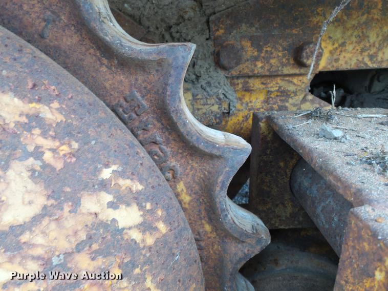 image for item DA2419 1976 John Deere 350CE dozer