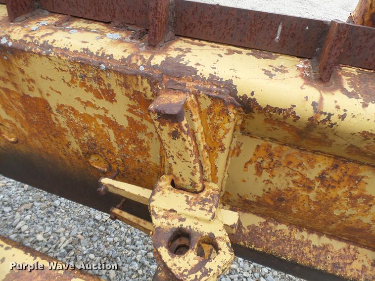 image for item DA2419 1976 John Deere 350CE dozer