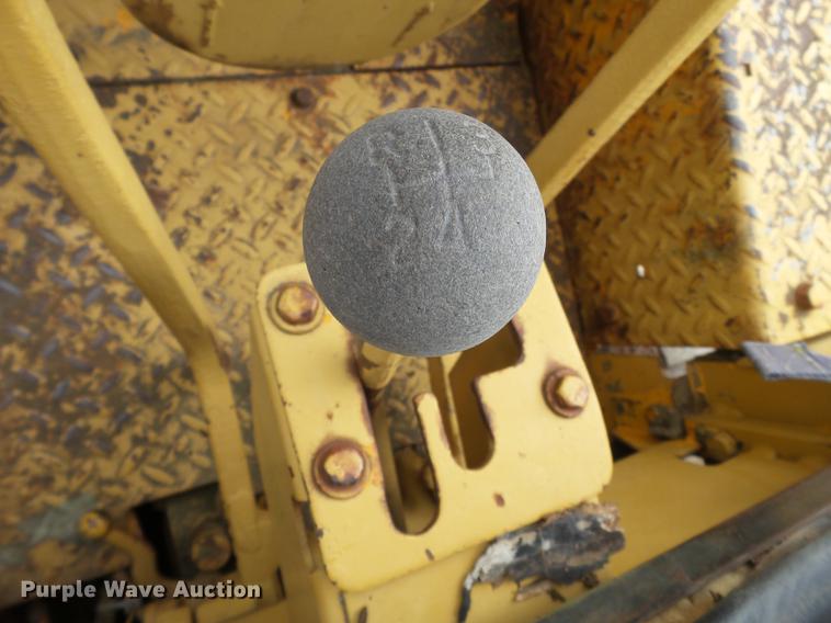 image for item DA2419 1976 John Deere 350CE dozer