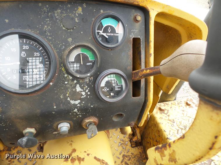 image for item DA2419 1976 John Deere 350CE dozer