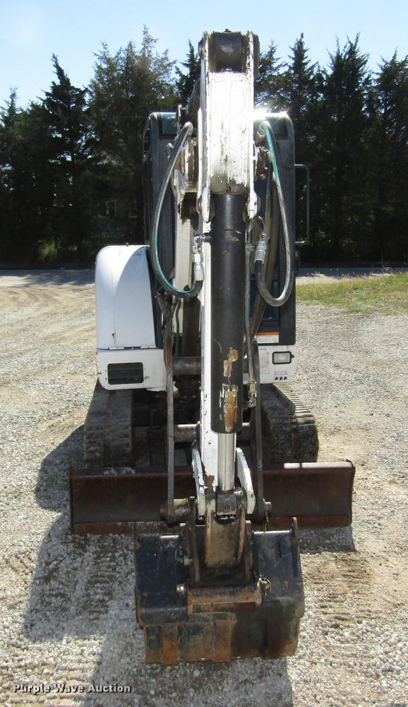 image for item DA3184 2002 Bobcat 331D compact excavator